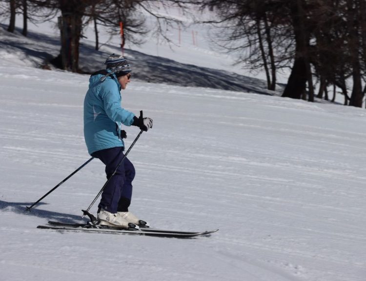 Fanny Thomas Skiing