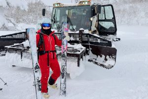 Annabel wearing Helly Hansen Alpelia ski kit in Japan